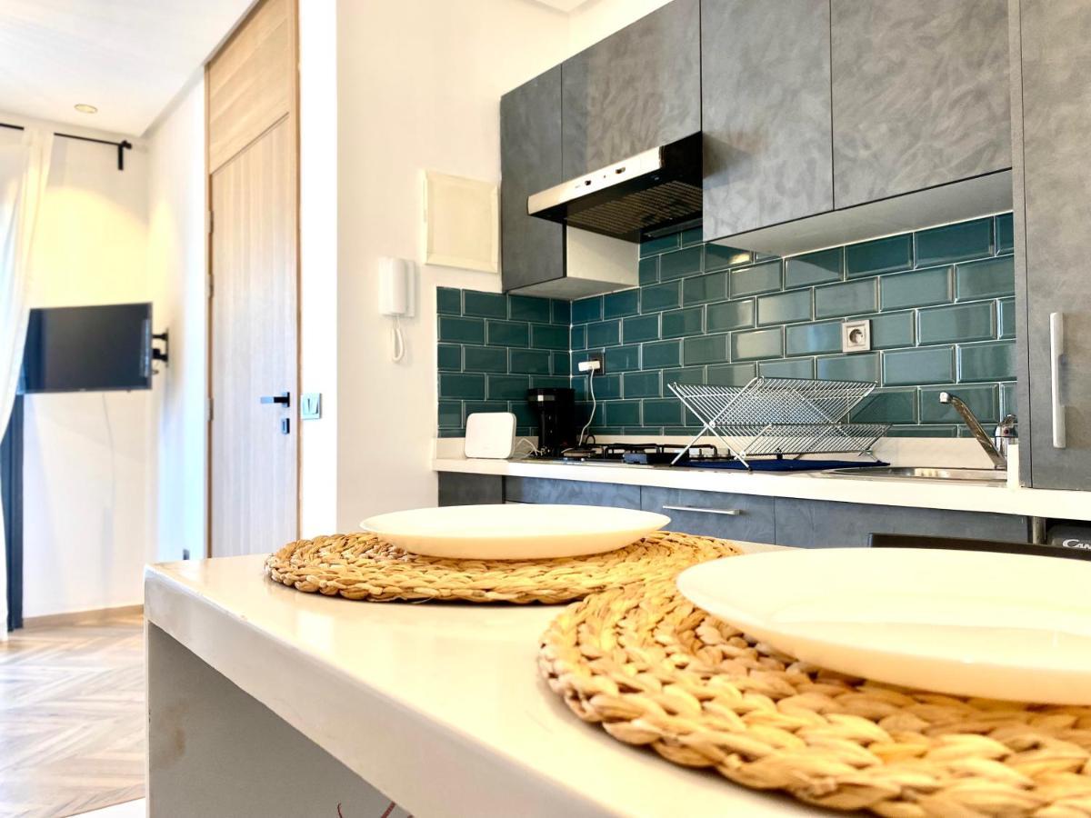 Spacious New 1-Bedroom Unit In Downtown W Terrace And Free Parking Казабланка Екстериор снимка